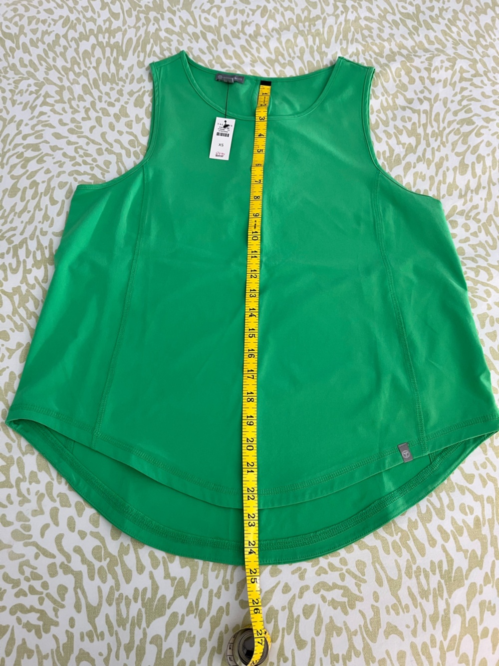 Talbots “T by Talbots”Vibrant Green Sleeveless Shell Top